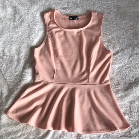 Cute Blush Pink Sleeveless Peplum Top ๐ - Picture 1 of 9
